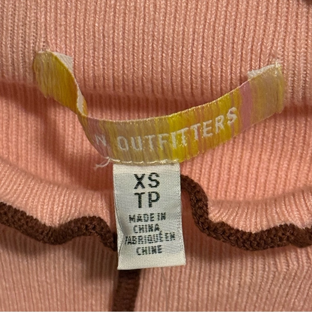 NWT! Urban Outfitters Pink Contrast Trim Long Sleeve Shirt (Size XS) - Picture 6 of 10